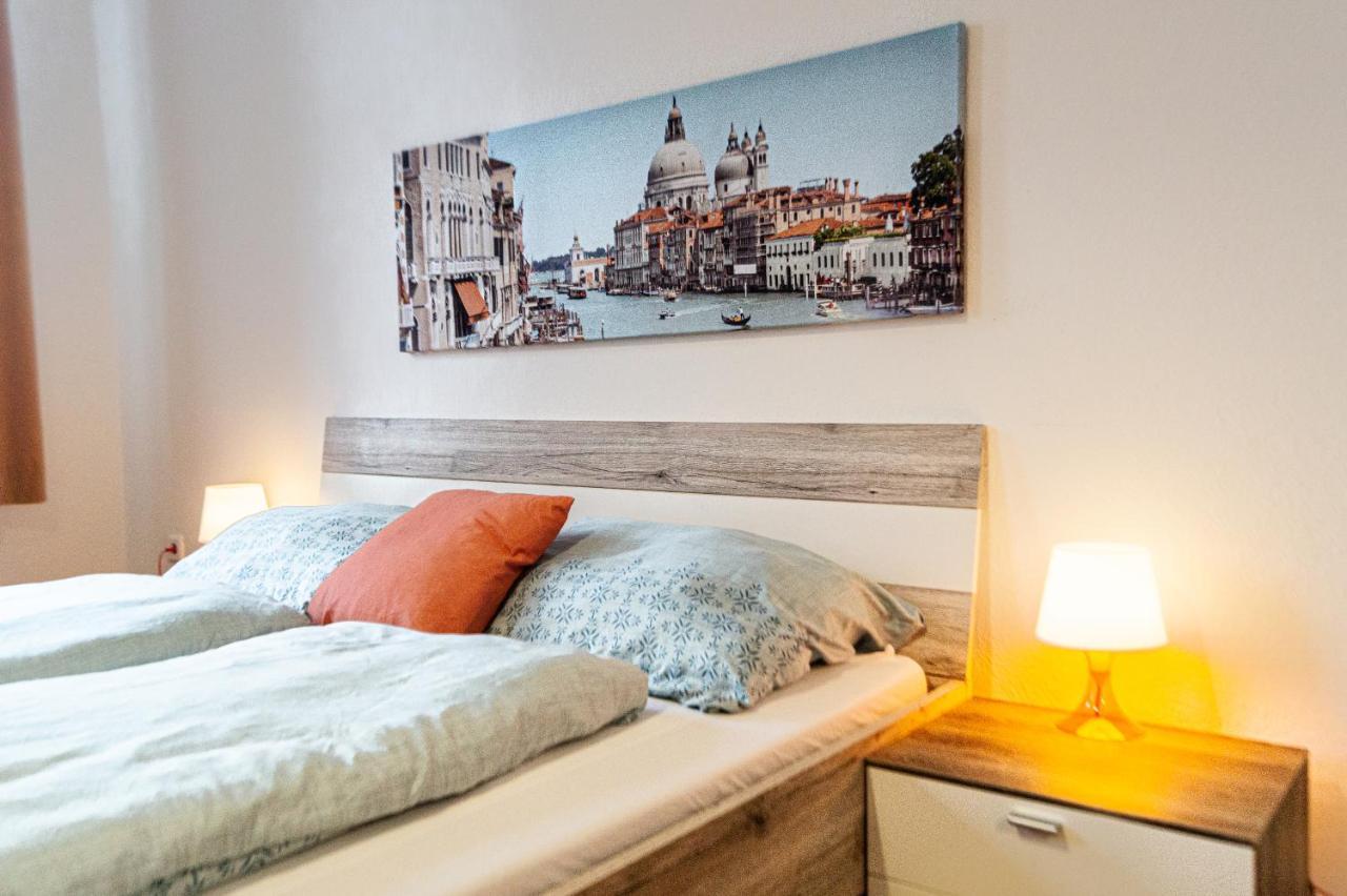 Comfy 2Br- Apartment Near Wiener Stadthalle Exteriör bild