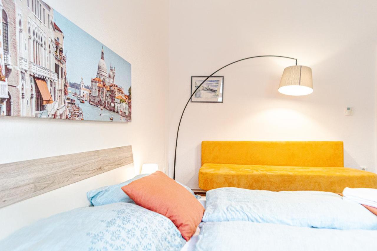 Comfy 2Br- Apartment Near Wiener Stadthalle Exteriör bild