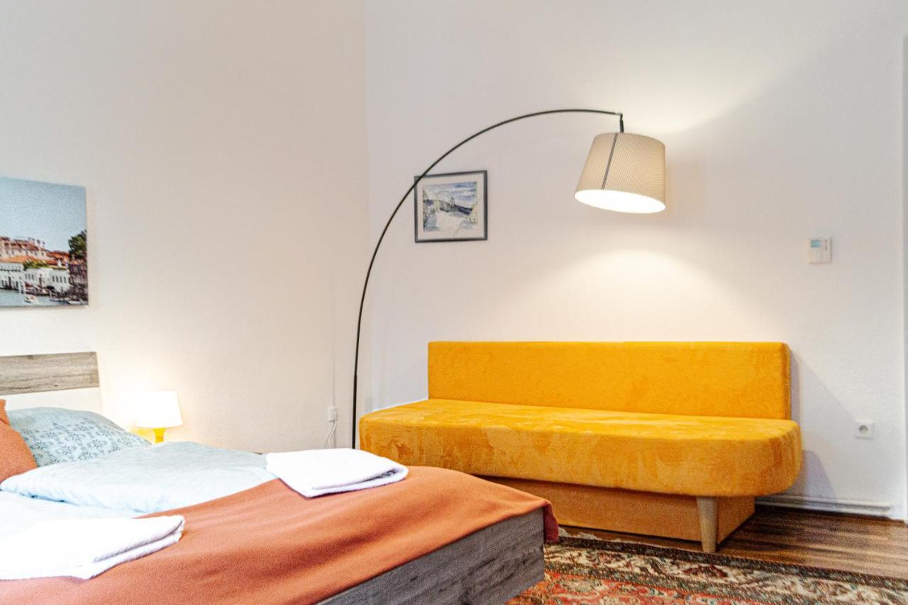 Comfy 2Br- Apartment Near Wiener Stadthalle Exteriör bild
