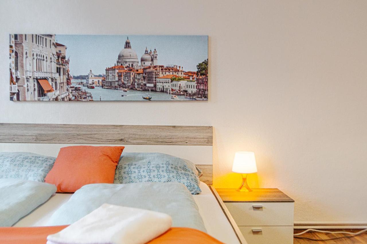 Comfy 2Br- Apartment Near Wiener Stadthalle Exteriör bild