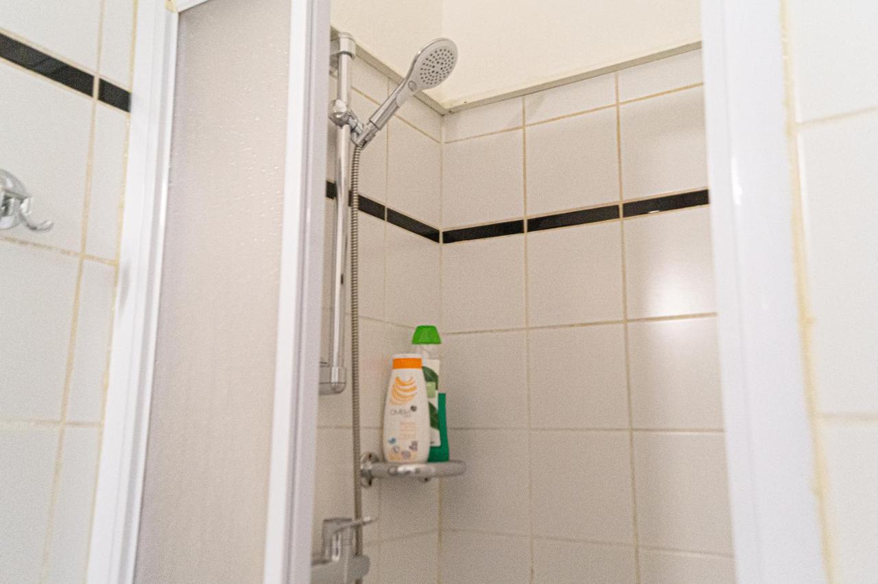 Comfy 2Br- Apartment Near Wiener Stadthalle Exteriör bild